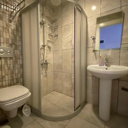 Hotel Beachway & 3*