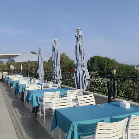 Hotel Beachway & 3*