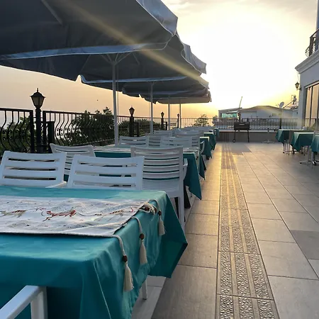 Beachway & Hotel