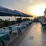 Beachway & Сіде