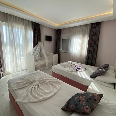 Beachway & 3* Sidé