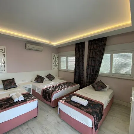 Beachway & 3* Сіде