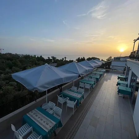 Готель Beachway & 3*