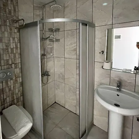 Beachway & 3* Сіде