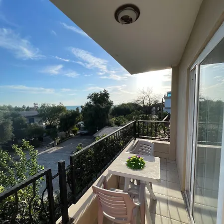 Beachway & Готель 3*