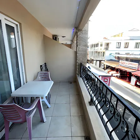 Готель Beachway & 3*